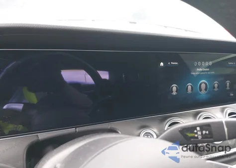 2022 Mercedes-Benz E 350 z USA, uszkodzony, nr VIN W1KZF8DB3NB098863